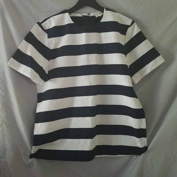 GAP Tops - GAP Short Sleeve Blouse GAP Tops - GAP Short Sleeve Blouse